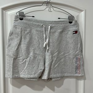 Tommy Hilfiger Sport shorts size XL
